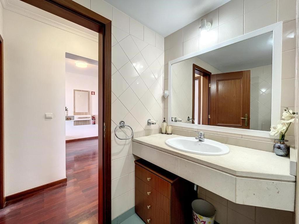 Achada 1 Bedroom In Apartment *