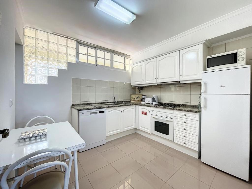 Achada 1 Bedroom In Apartment Funchal (Madeira)