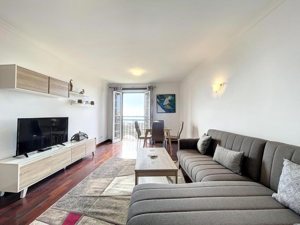 Apartment Achada 1 Bedroom In